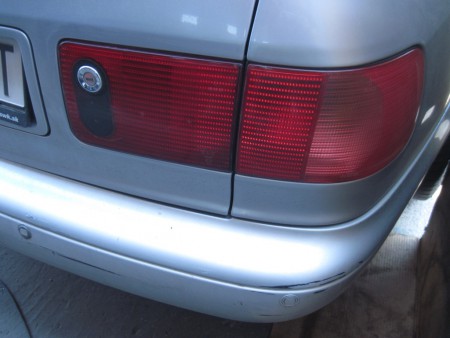 Pred montážou fólie. AUDI A8