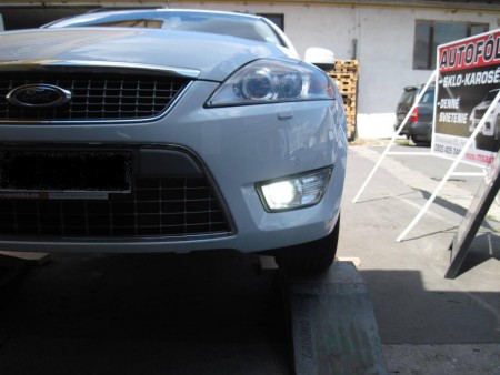 Denné svietenie v hmlovke Ford Mondeo