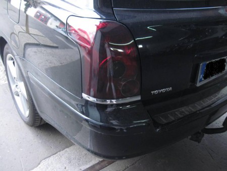 Toyota Avensis s fóliou