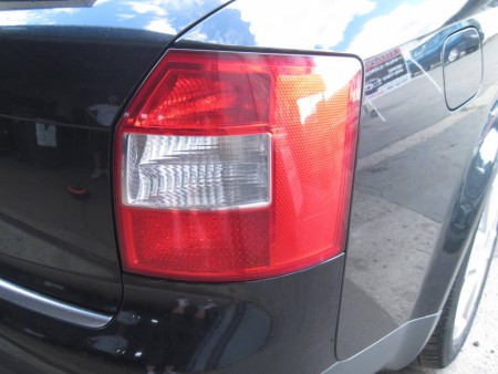 Audi A4 svetlo bez fólie